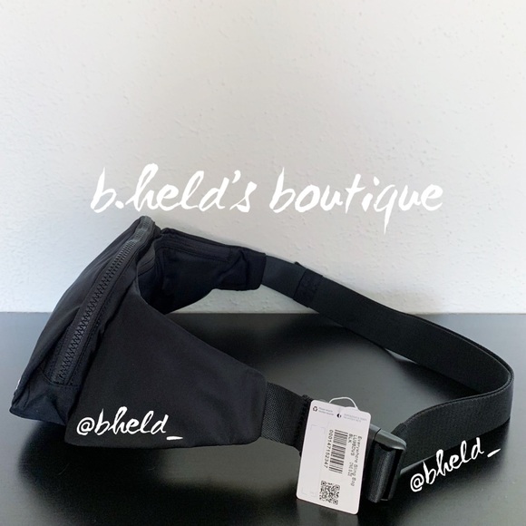 lululemon Everywhere Sling Bag in Black Neutral One Size (2.5L) Brand New NWT - Picture 4 of 16